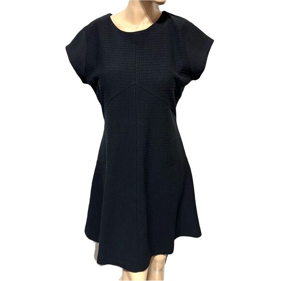 Banana Republic Factory Women’s Black Dress Fit & Flare LBD Size 14 Waffle NWT - Picture 2 of 7